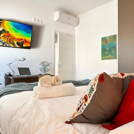 Flowing House Brindisi Luaran gambar